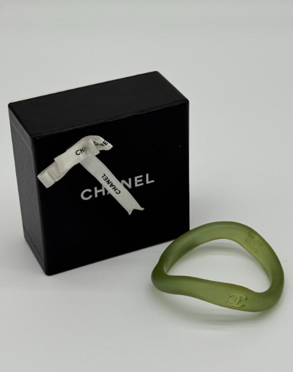 CHANEL Vintage Olive Green Resin Sculptural Bangle Bracelet CC Logo with Box